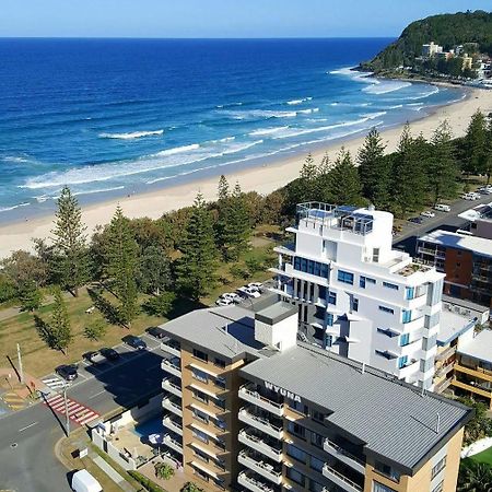 Wyuna Beachfront Holiday Apartments Голд-Кост Экстерьер фото